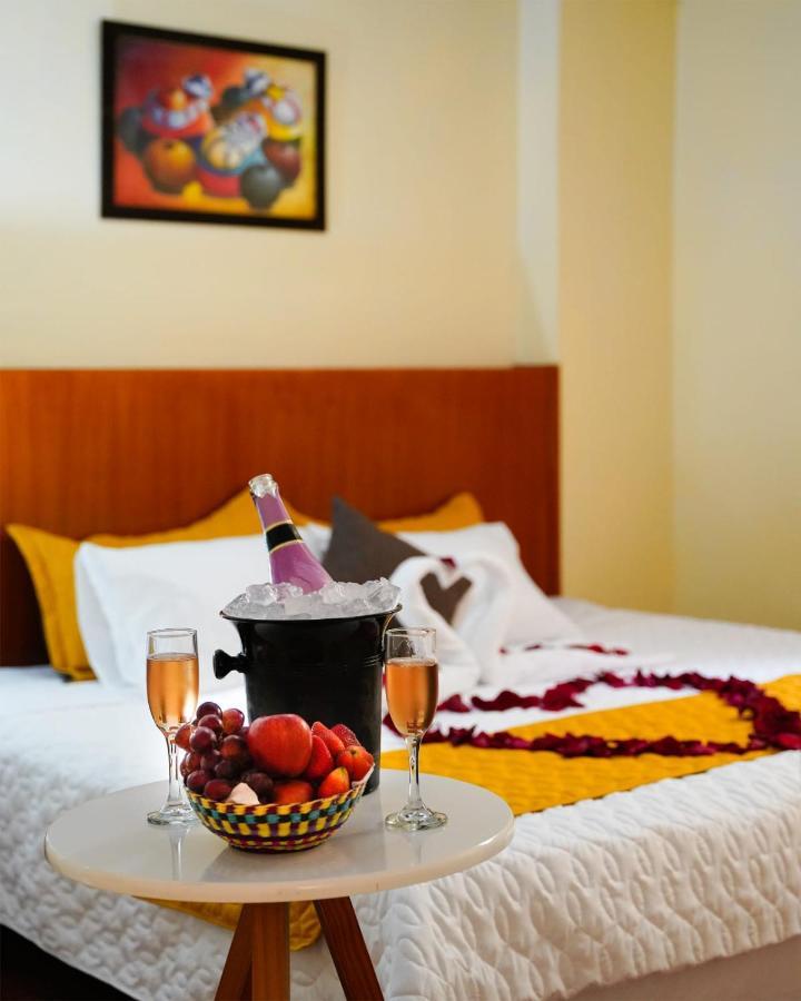 Hotel Mariscal Inn & Suite Cuenca Zewnętrze zdjęcie