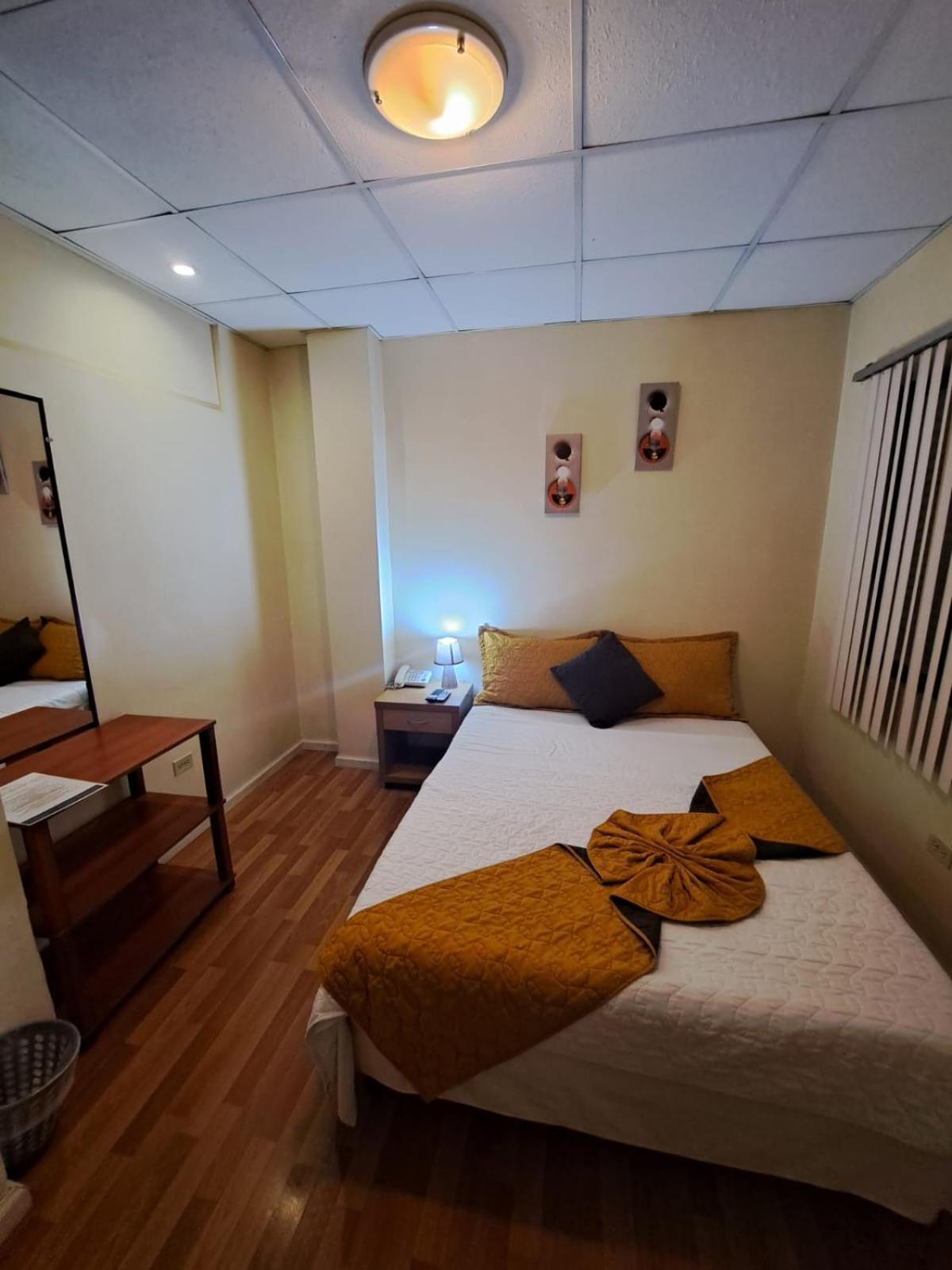 Hotel Mariscal Inn & Suite Cuenca Zewnętrze zdjęcie