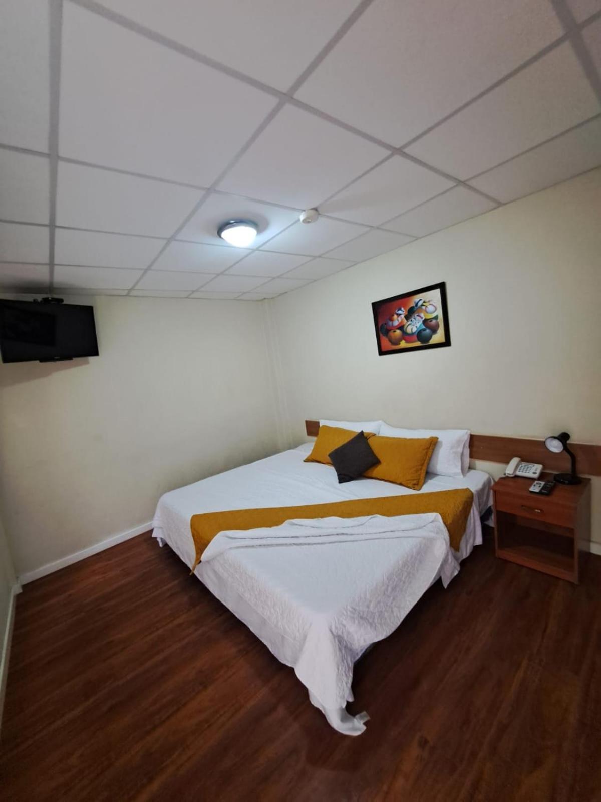 Hotel Mariscal Inn & Suite Cuenca Zewnętrze zdjęcie